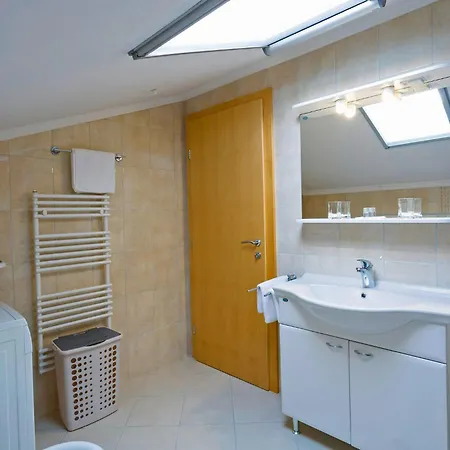 Lidia In - Nord-dalmatien 4*